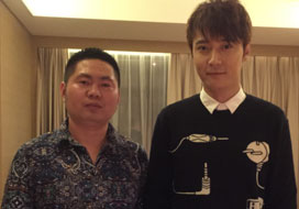 广州万事与明星合影